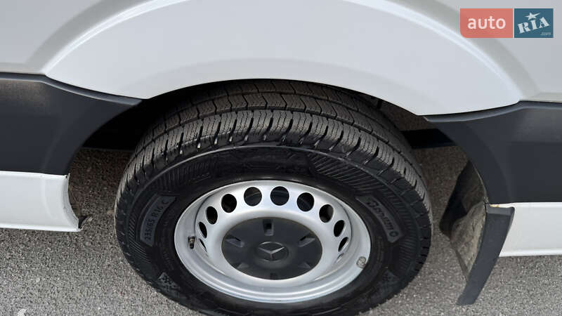 Грузовой фургон Mercedes-Benz Sprinter 2014 в Ровно