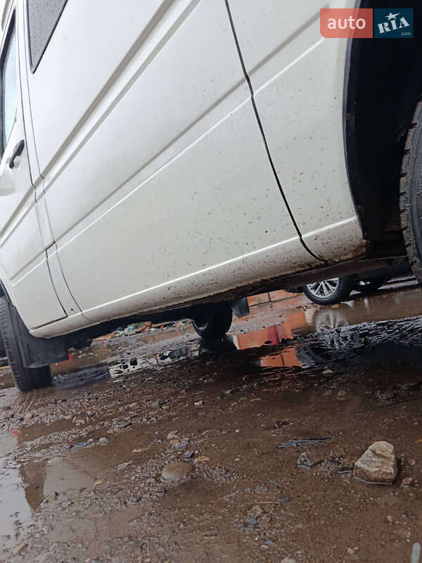 Грузовой фургон Mercedes-Benz Sprinter 1996 в Надворной фото 4 Грузовой фургон Mercedes-Benz Sprinter 1996 в Надворной