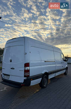 Грузовой фургон Mercedes-Benz Sprinter 2014 в  фото 3 Грузовой фургон Mercedes-Benz Sprinter 2014 в