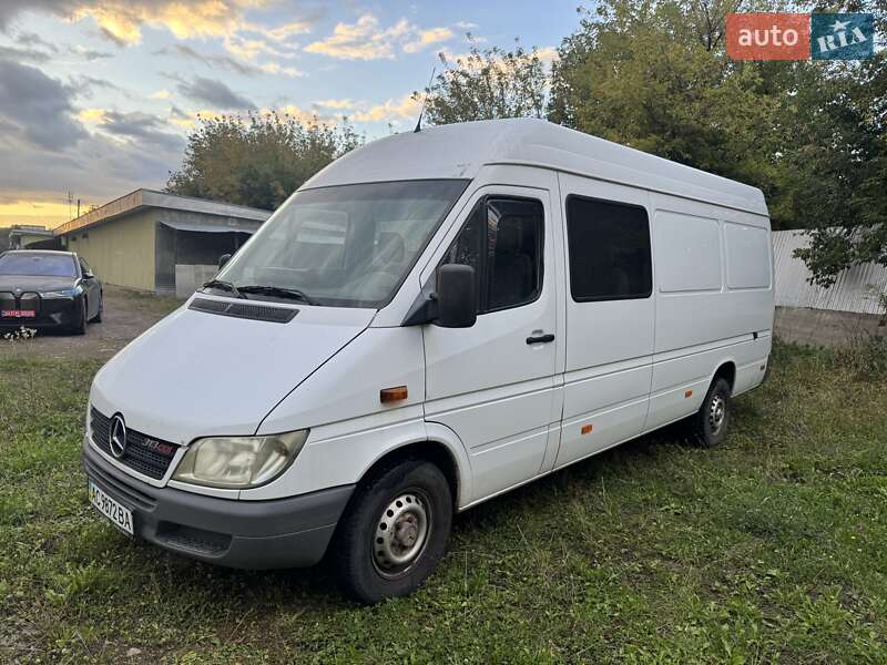 Mercedes-Benz Sprinter 2005