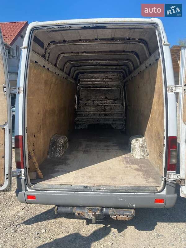 Вантажний фургон Mercedes-Benz Sprinter 2006 в Чернівцях