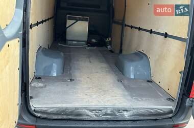 Грузовой фургон Mercedes-Benz Sprinter 2019 в  фото 19 Грузовой фургон Mercedes-Benz Sprinter 2019 в