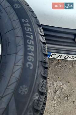Тентованый Mercedes-Benz Sprinter 2001 в 