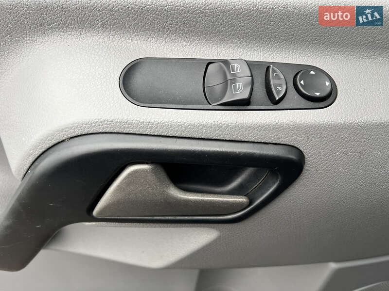 Вантажний фургон Mercedes-Benz Sprinter 2016 в Рожище фото 19 Вантажний фургон Mercedes-Benz Sprinter 2016 в Рожище