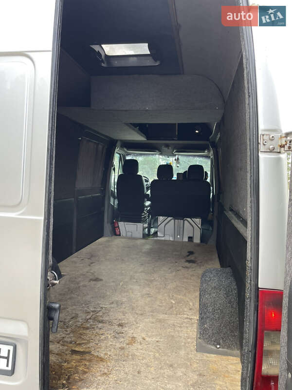 Грузопассажирский фургон Mercedes-Benz Sprinter 2005 в Львове фото 6 Грузопассажирский фургон Mercedes-Benz Sprinter 2005 в Львове