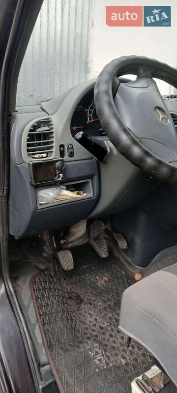 Микроавтобус Mercedes-Benz Sprinter 2002 в Баре фото 9 Микроавтобус Mercedes-Benz Sprinter 2002 в Баре