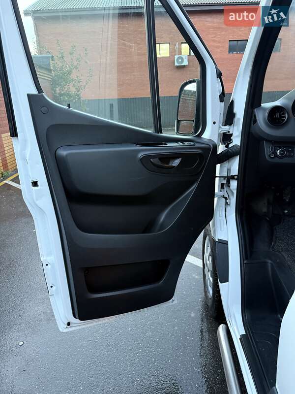 Вантажний фургон Mercedes-Benz Sprinter 2020 в Києві фото 24 Вантажний фургон Mercedes-Benz Sprinter 2020 в Києві