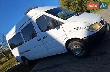 Микроавтобус Mercedes-Benz Sprinter 2005 в  фото 12 Микроавтобус Mercedes-Benz Sprinter 2005 в