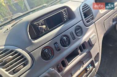 Микроавтобус Mercedes-Benz Sprinter 2005 в  фото 33 Микроавтобус Mercedes-Benz Sprinter 2005 в