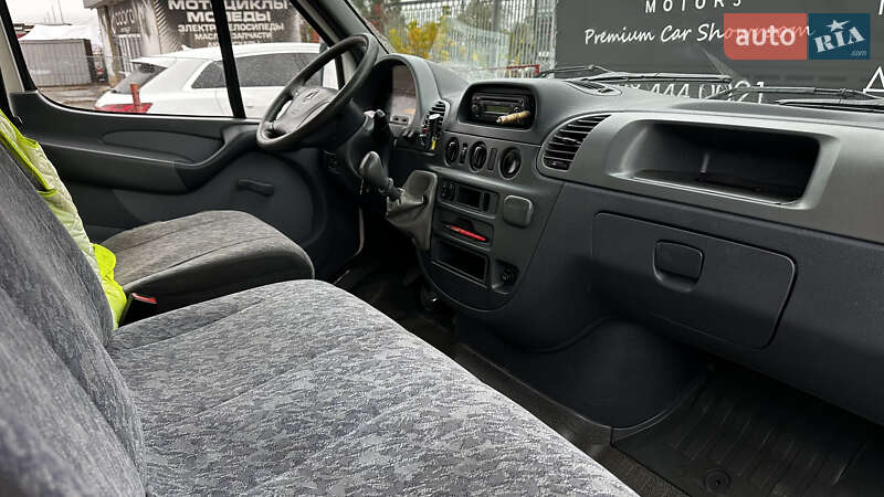 Вантажопасажирський фургон Mercedes-Benz Sprinter 2002 в Харкові фото 7 Вантажопасажирський фургон Mercedes-Benz Sprinter 2002 в Харкові