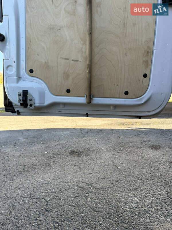 Грузовой фургон Mercedes-Benz Sprinter 2014 в Ровно фото 29 Грузовой фургон Mercedes-Benz Sprinter 2014 в Ровно