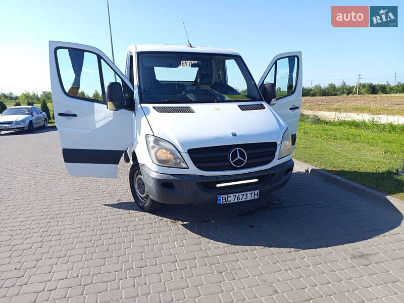 Эвакуатор Mercedes-Benz Sprinter 2011 в Львове фото 2 Эвакуатор Mercedes-Benz Sprinter 2011 в Львове
