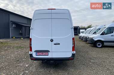 Грузовой фургон Mercedes-Benz Sprinter 2019 в  фото 14 Грузовой фургон Mercedes-Benz Sprinter 2019 в