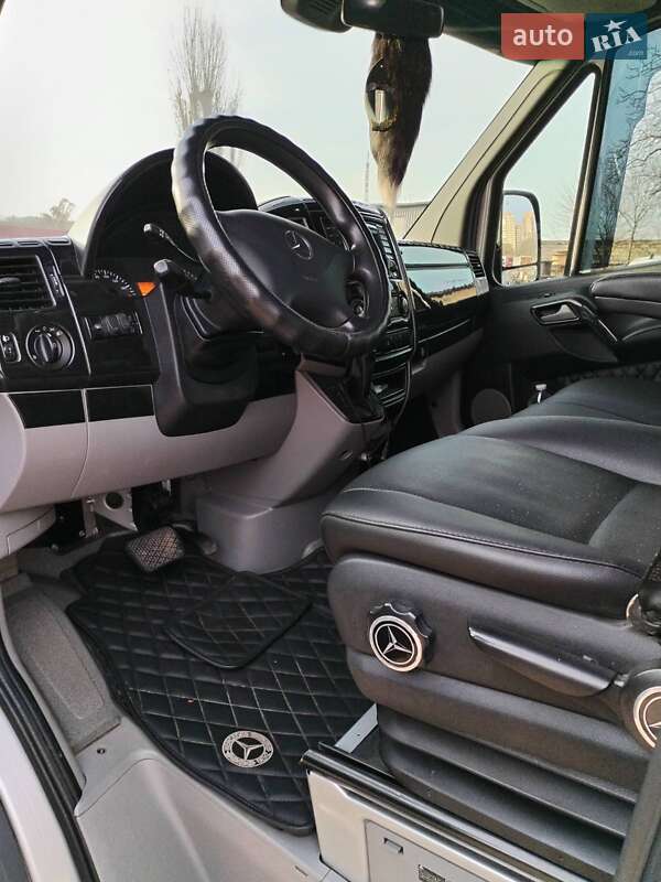 Вантажний фургон Mercedes-Benz Sprinter 2015 в Одесі фото 21 Вантажний фургон Mercedes-Benz Sprinter 2015 в Одесі