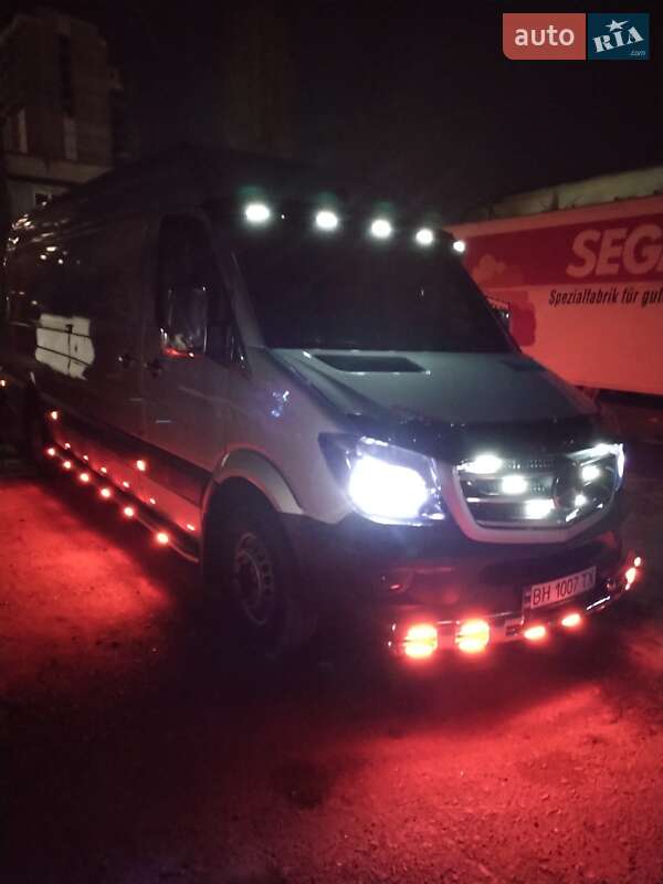 Вантажний фургон Mercedes-Benz Sprinter 2015 в Одесі фото 44 Вантажний фургон Mercedes-Benz Sprinter 2015 в Одесі