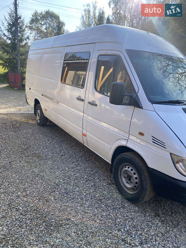 Mercedes-Benz Sprinter 2000 Mercedes-Benz Sprinter 2000