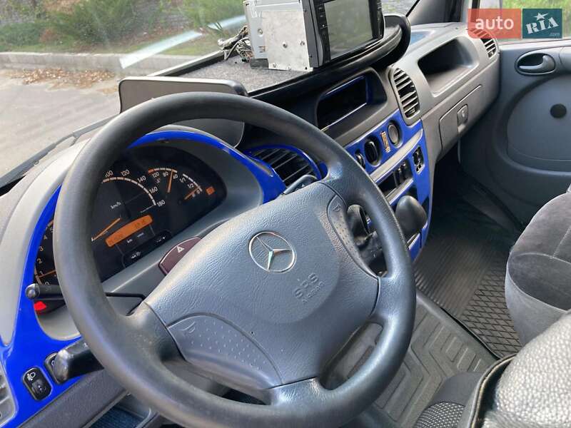 Вантажний фургон Mercedes-Benz Sprinter 2003 в Миколаєві фото 4 Вантажний фургон Mercedes-Benz Sprinter 2003 в Миколаєві