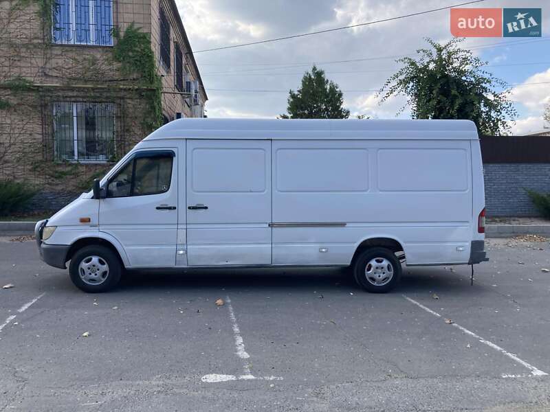Вантажний фургон Mercedes-Benz Sprinter 2003 в Миколаєві фото 8 Вантажний фургон Mercedes-Benz Sprinter 2003 в Миколаєві