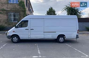 Грузовой фургон Mercedes-Benz Sprinter 2003 в  фото 8 Грузовой фургон Mercedes-Benz Sprinter 2003 в