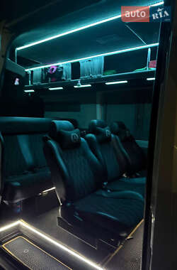 Микроавтобус Mercedes-Benz Sprinter 2011 в  фото 7 Микроавтобус Mercedes-Benz Sprinter 2011 в