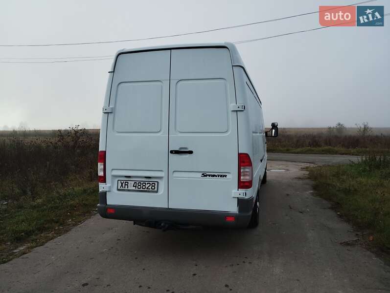 Вантажний фургон Mercedes-Benz Sprinter 2004 в Костопілі фото 8 Вантажний фургон Mercedes-Benz Sprinter 2004 в Костопілі
