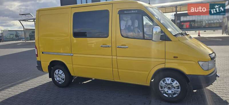 Вантажопасажирський фургон Mercedes-Benz Sprinter 1998 в Чернівцях