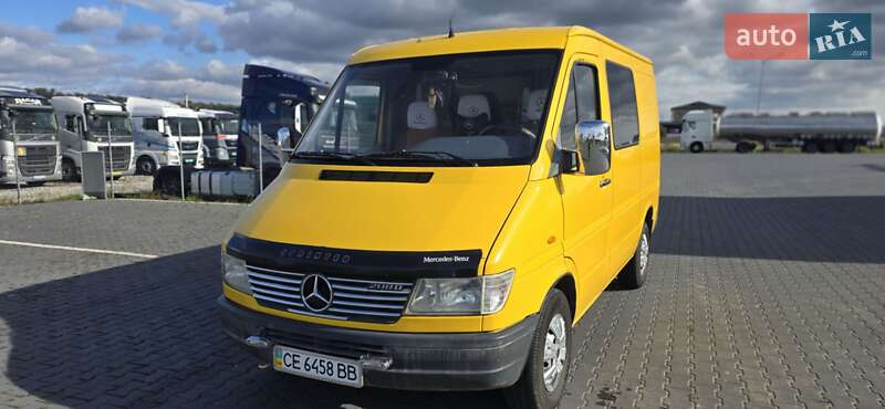 Вантажопасажирський фургон Mercedes-Benz Sprinter 1998 в Чернівцях