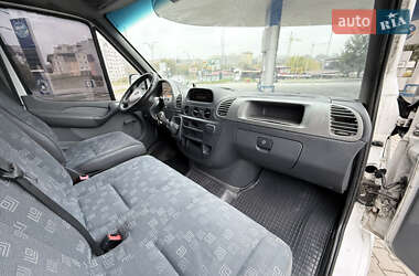 Вантажний фургон Mercedes-Benz Sprinter 2004 в  фото 27 Вантажний фургон Mercedes-Benz Sprinter 2004 в