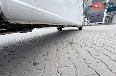 Вантажний фургон Mercedes-Benz Sprinter 2004 в  фото 31 Вантажний фургон Mercedes-Benz Sprinter 2004 в