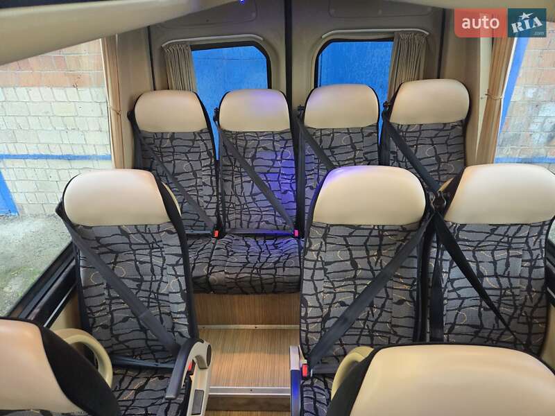 Туристичний / Міжміський автобус Mercedes-Benz Sprinter 2015 в Чернівцях