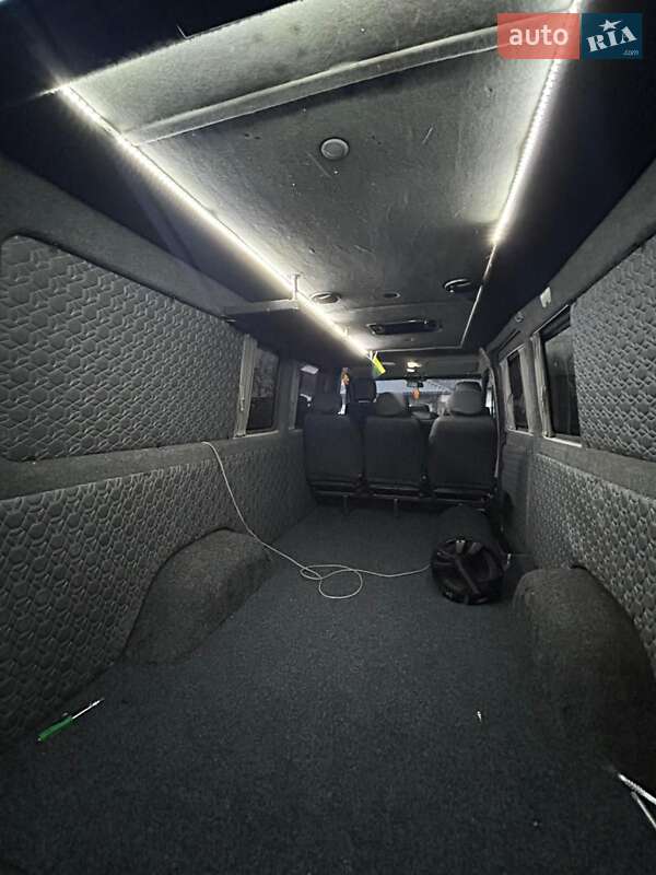 Микровэн Mercedes-Benz Sprinter 2003 в Тячеве фото 13 Микровэн Mercedes-Benz Sprinter 2003 в Тячеве