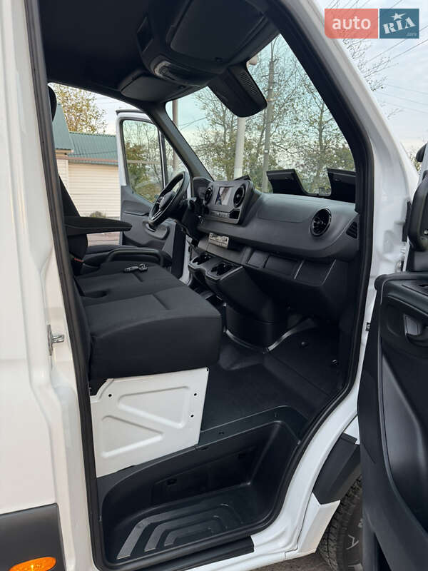 Вантажний фургон Mercedes-Benz Sprinter 2019 в Рівному