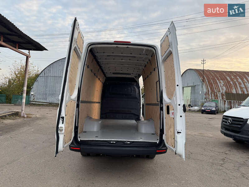 Вантажний фургон Mercedes-Benz Sprinter 2019 в Рівному