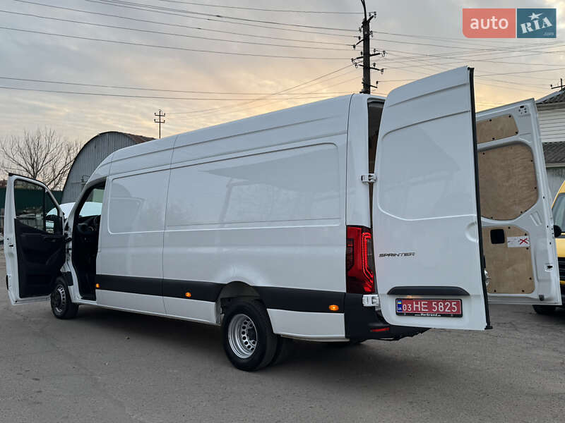 Вантажний фургон Mercedes-Benz Sprinter 2019 в Рівному