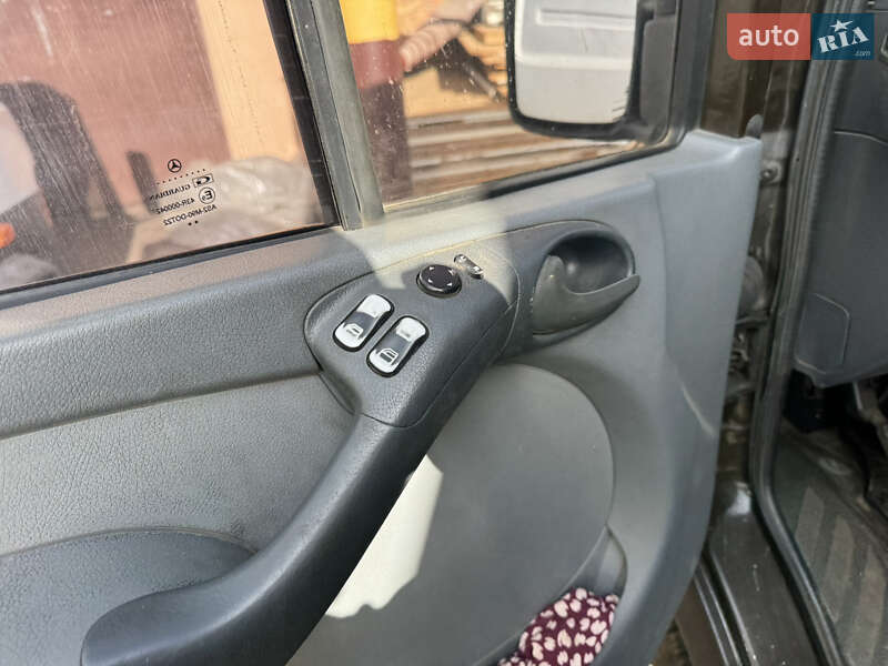 Вантажний фургон Mercedes-Benz Sprinter 2005 в Миколаєві