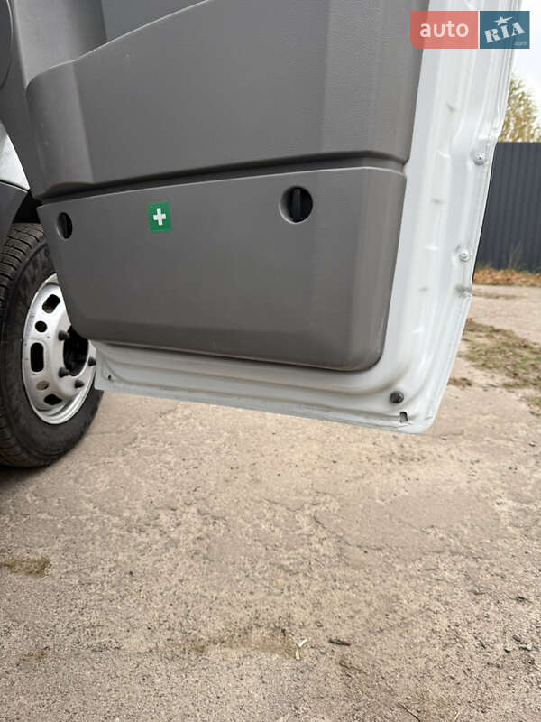 Вантажний фургон Mercedes-Benz Sprinter 2007 в Сарнах