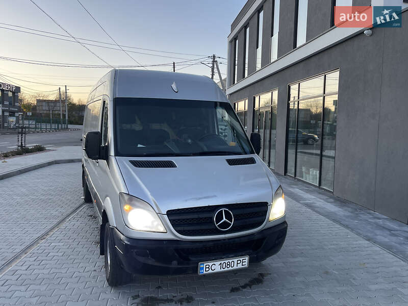 Грузовой фургон Mercedes-Benz Sprinter 2007 в Стрые