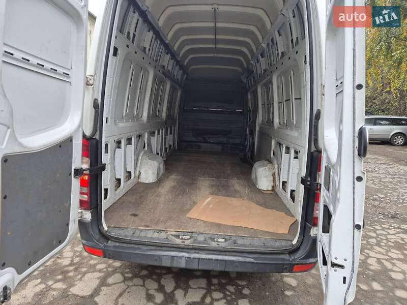 Вантажний фургон Mercedes-Benz Sprinter 2012 в Рівному