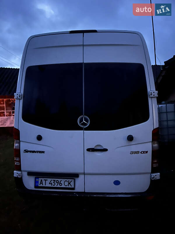 Микроавтобус Mercedes-Benz Sprinter 2012 в Городенке