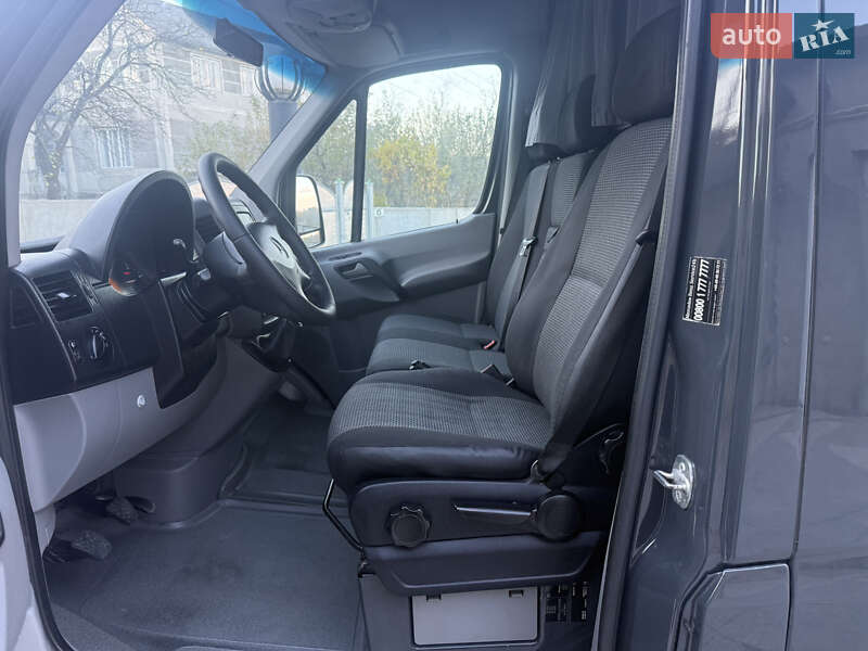 Вантажний фургон Mercedes-Benz Sprinter 2011 в Чернівцях фото 8 Вантажний фургон Mercedes-Benz Sprinter 2011 в Чернівцях
