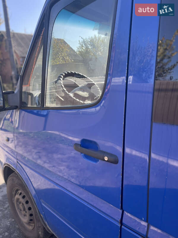Грузопассажирский фургон Mercedes-Benz Sprinter 2005 в Киеве