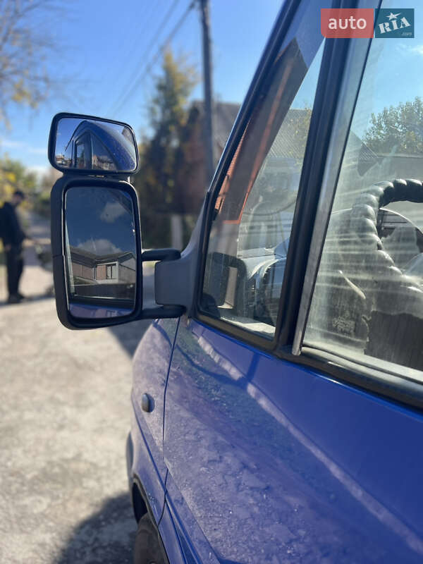 Грузопассажирский фургон Mercedes-Benz Sprinter 2005 в Киеве