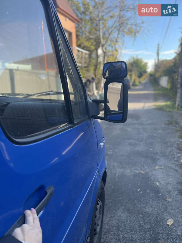 Грузопассажирский фургон Mercedes-Benz Sprinter 2005 в Киеве