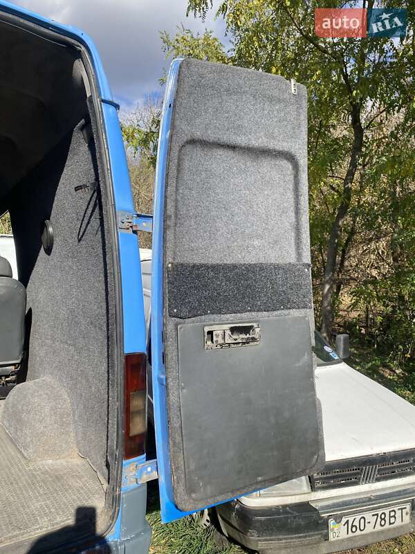 Грузопассажирский фургон Mercedes-Benz Sprinter 2004 в Могилев-Подольске