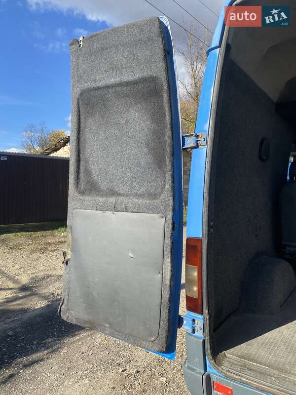 Грузопассажирский фургон Mercedes-Benz Sprinter 2004 в Могилев-Подольске