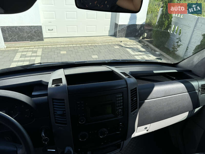 Грузовой фургон Mercedes-Benz Sprinter 2012 в Виноградове фото 15 Грузовой фургон Mercedes-Benz Sprinter 2012 в Виноградове
