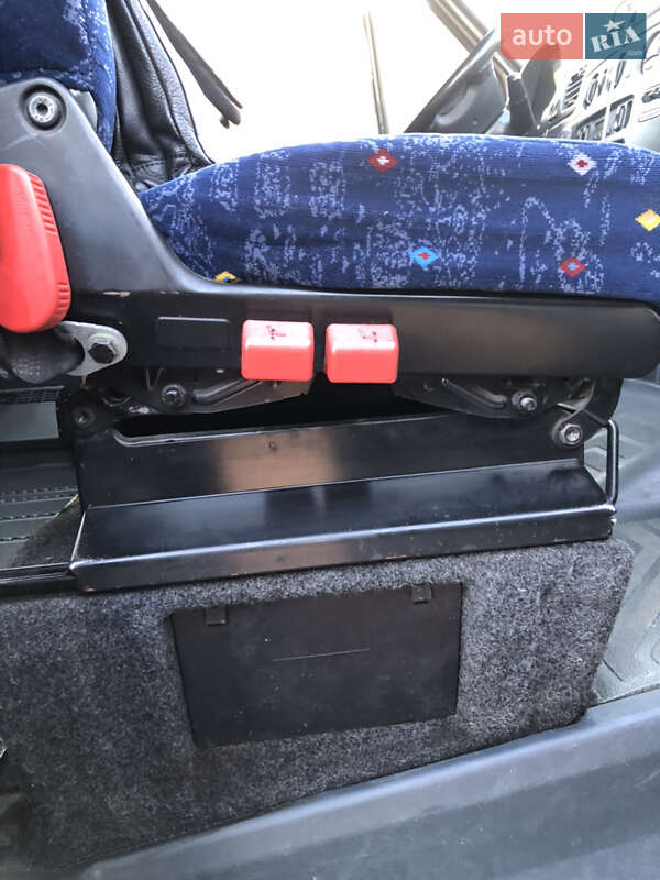 Мікроавтобус Mercedes-Benz Sprinter 2005 в Луцьку фото 19 Мікроавтобус Mercedes-Benz Sprinter 2005 в Луцьку