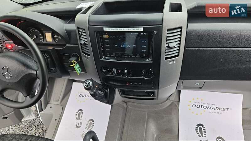 Вантажний фургон Mercedes-Benz Sprinter 2017 в Рівному