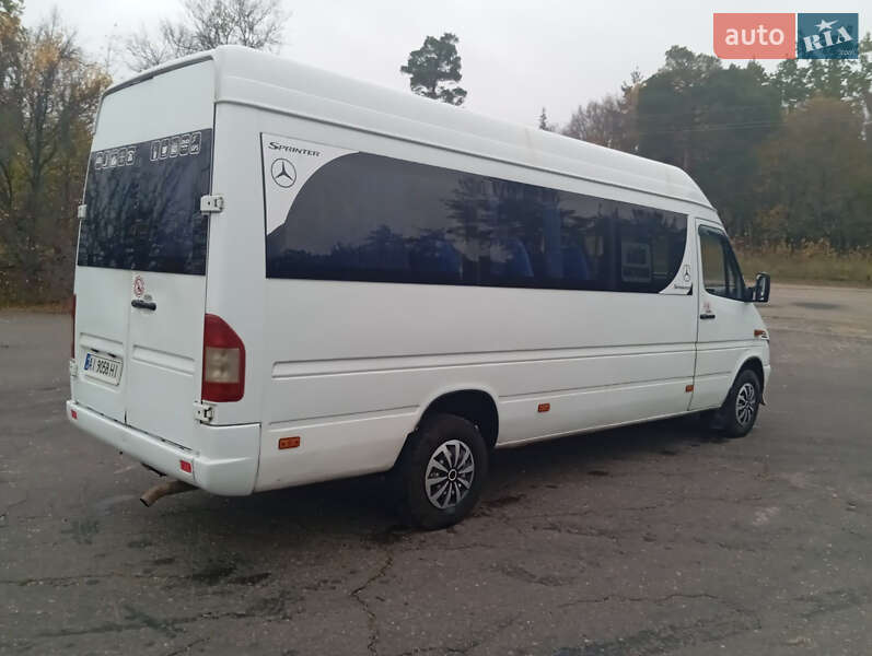 Пригородный автобус Mercedes-Benz Sprinter 2002 в Киеве