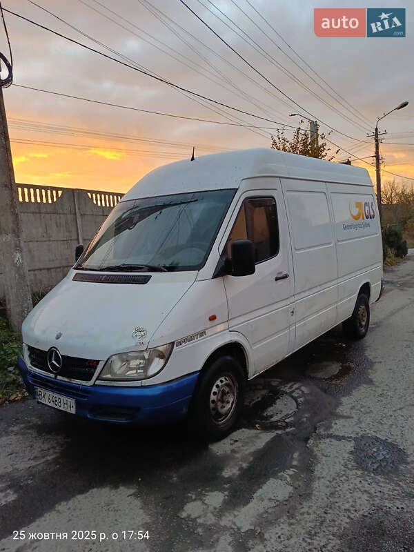 Вантажний фургон Mercedes-Benz Sprinter 2003 в Рівному фото 10 Вантажний фургон Mercedes-Benz Sprinter 2003 в Рівному